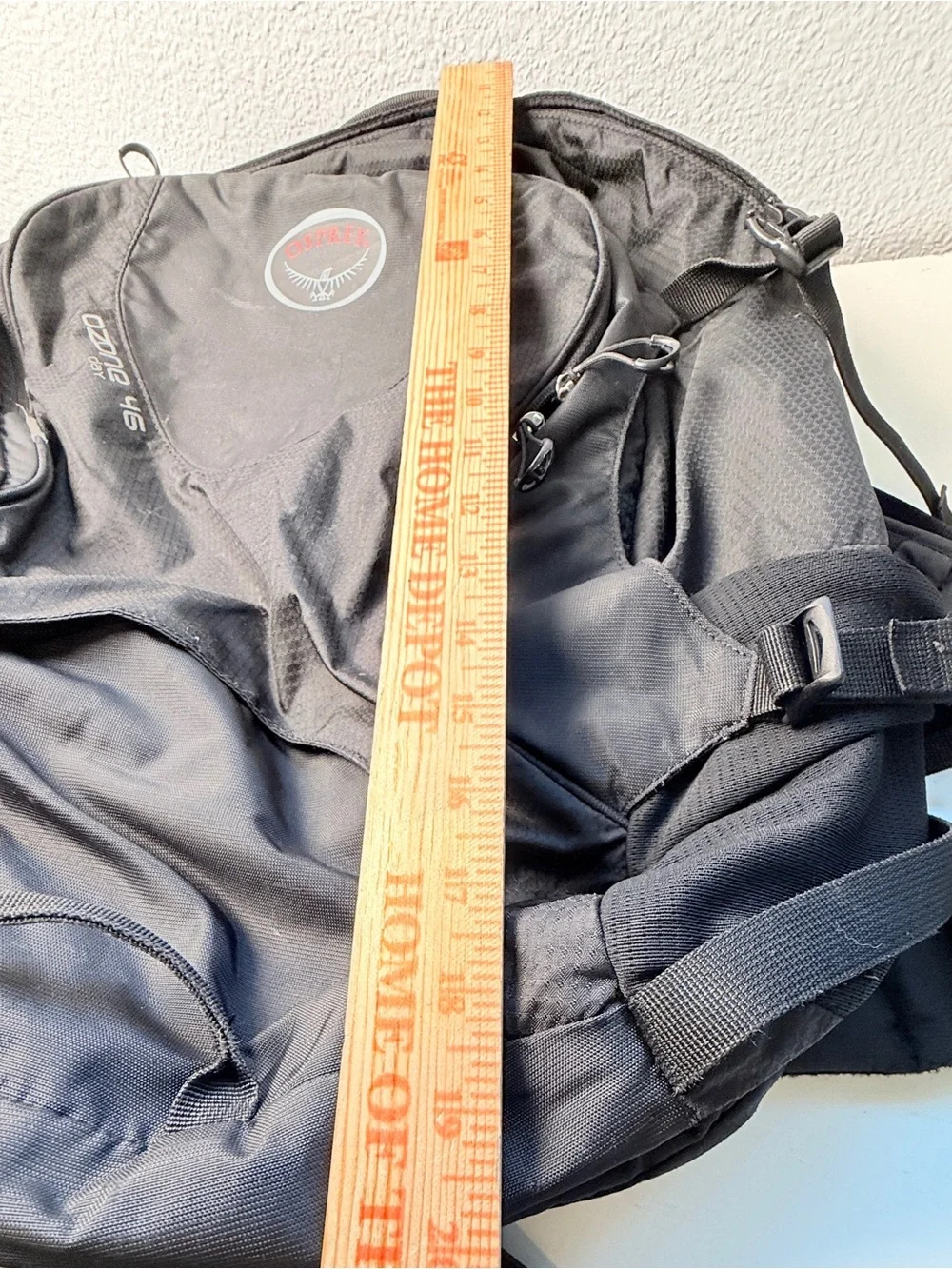 Osprey Ozone 46 Day Black Travel Backpack Carry On Hiking Laptop Bag